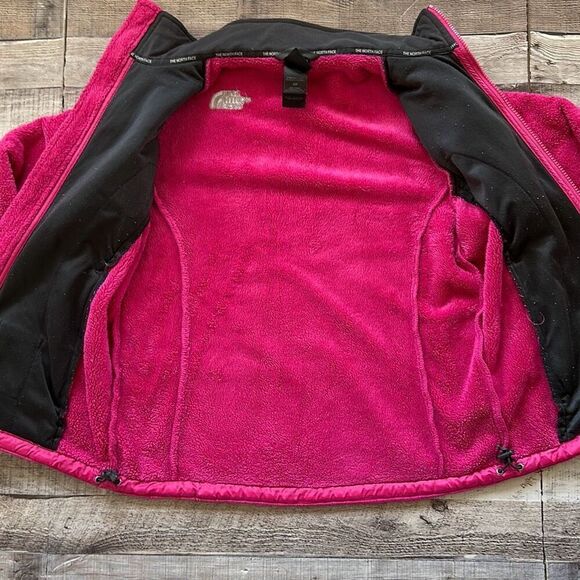 The North Face Women’s Hot Pink Barbie Teddy Fuzzy Soft Fleece Zip Up Jacket | S - Picture 9 of 12